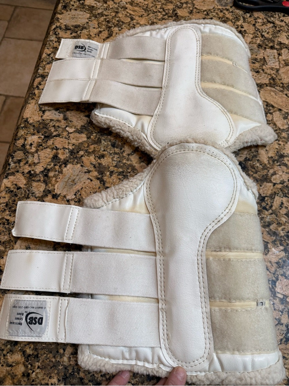 DSB Dressage Sport Boots : Pair Equestrian dressage leg wraps white L